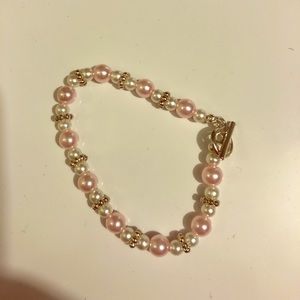 Girls white and pink pearl bracelet
